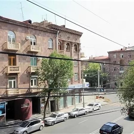 Шикарная Однушка На Абовяна Erevan Exterior foto
